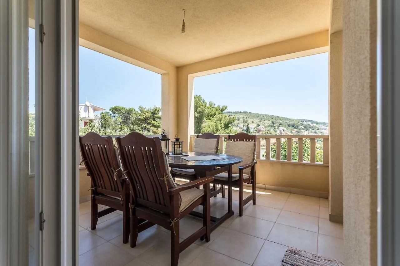 Apartment Neda Trogir