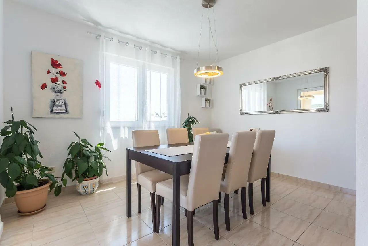 Apartment Neda Trogir