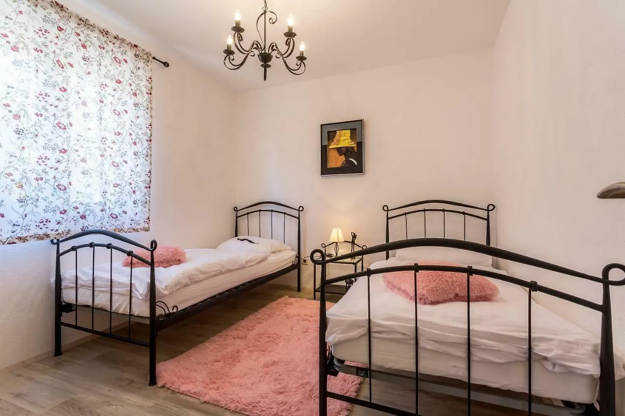 Apartment Neda Trogir 0*,  Croacia