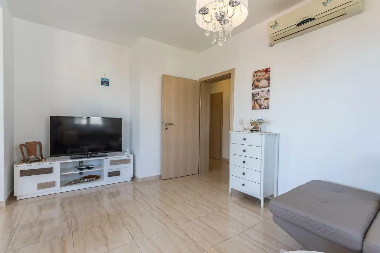 Apartment Neda Trogir 0*,