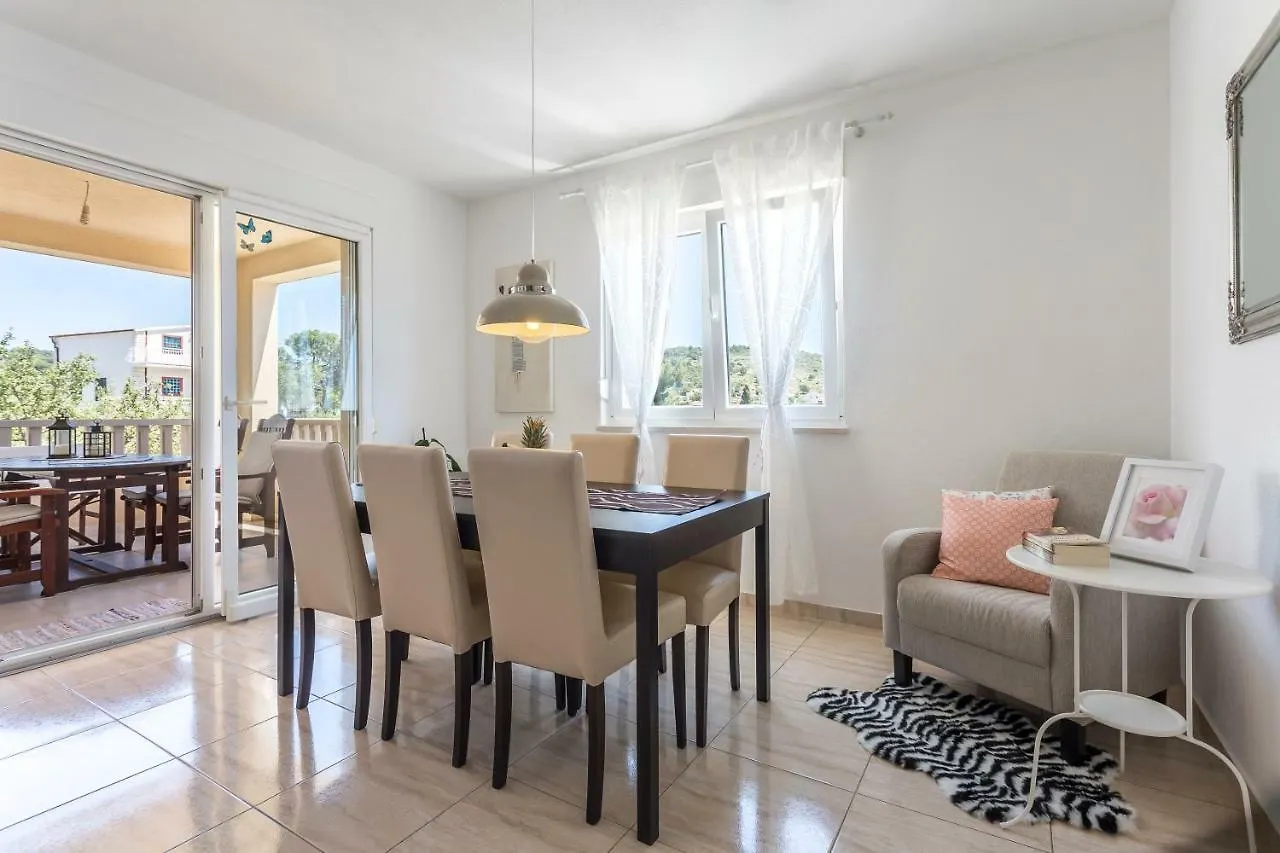 Apartment Neda Trogir
