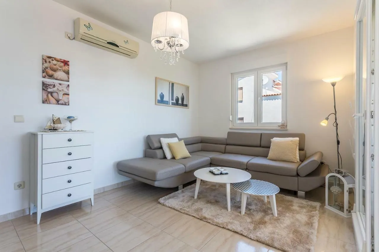 Apartment Neda Trogir Croatia