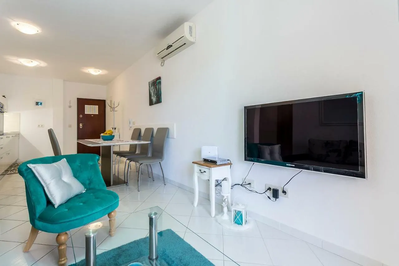 Apartment Neda Trogir 0*,  Croatia